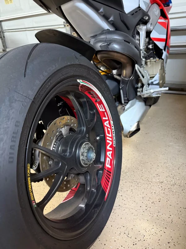 2019 Ducati PANIGALE V4 S 2019 DUCATI PANIGALE V4S CORSE SUPERBIKE SUPERBIKE - Image 20