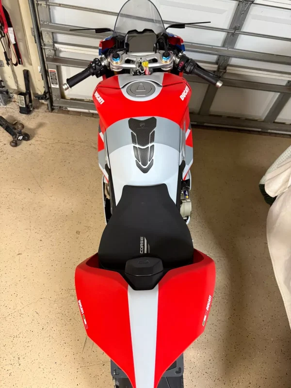 2019 Ducati PANIGALE V4 S 2019 DUCATI PANIGALE V4S CORSE SUPERBIKE SUPERBIKE - Image 21