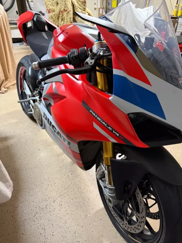 2019 Ducati PANIGALE V4 S 2019 DUCATI PANIGALE V4S CORSE SUPERBIKE SUPERBIKE - Image 4