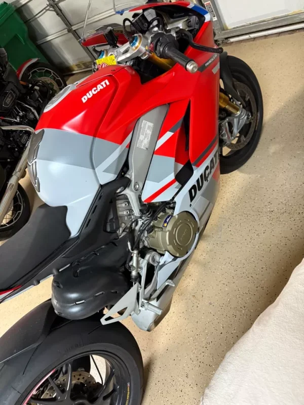 2019 Ducati PANIGALE V4 S 2019 DUCATI PANIGALE V4S CORSE SUPERBIKE SUPERBIKE - Image 6